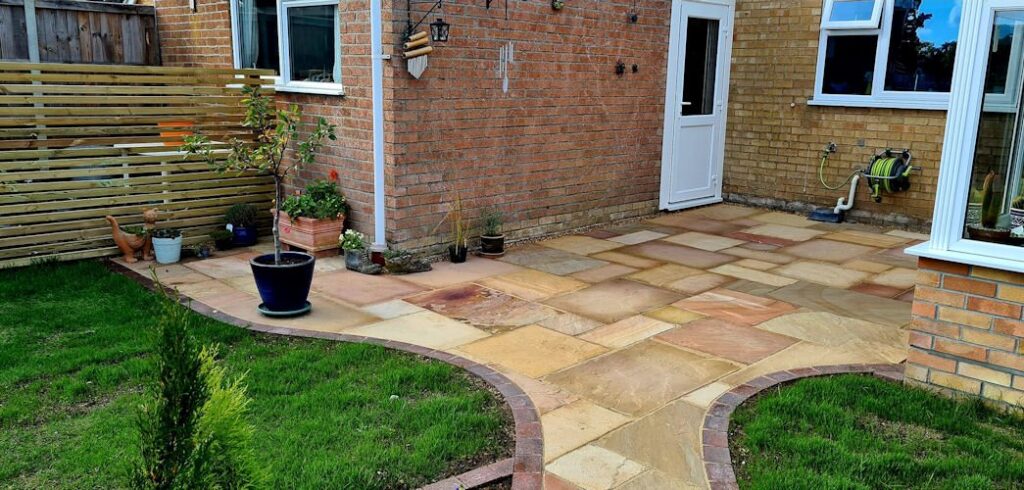 Natural Curves Meets Natural Stone | Attleborough, Norfolk